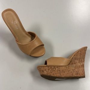 New Without Box ✨️Elegant Tan Wedge Sandals